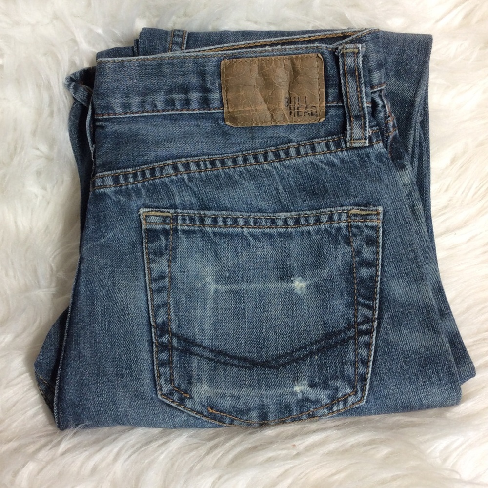 Bullhead Vintage Distressed Jeans